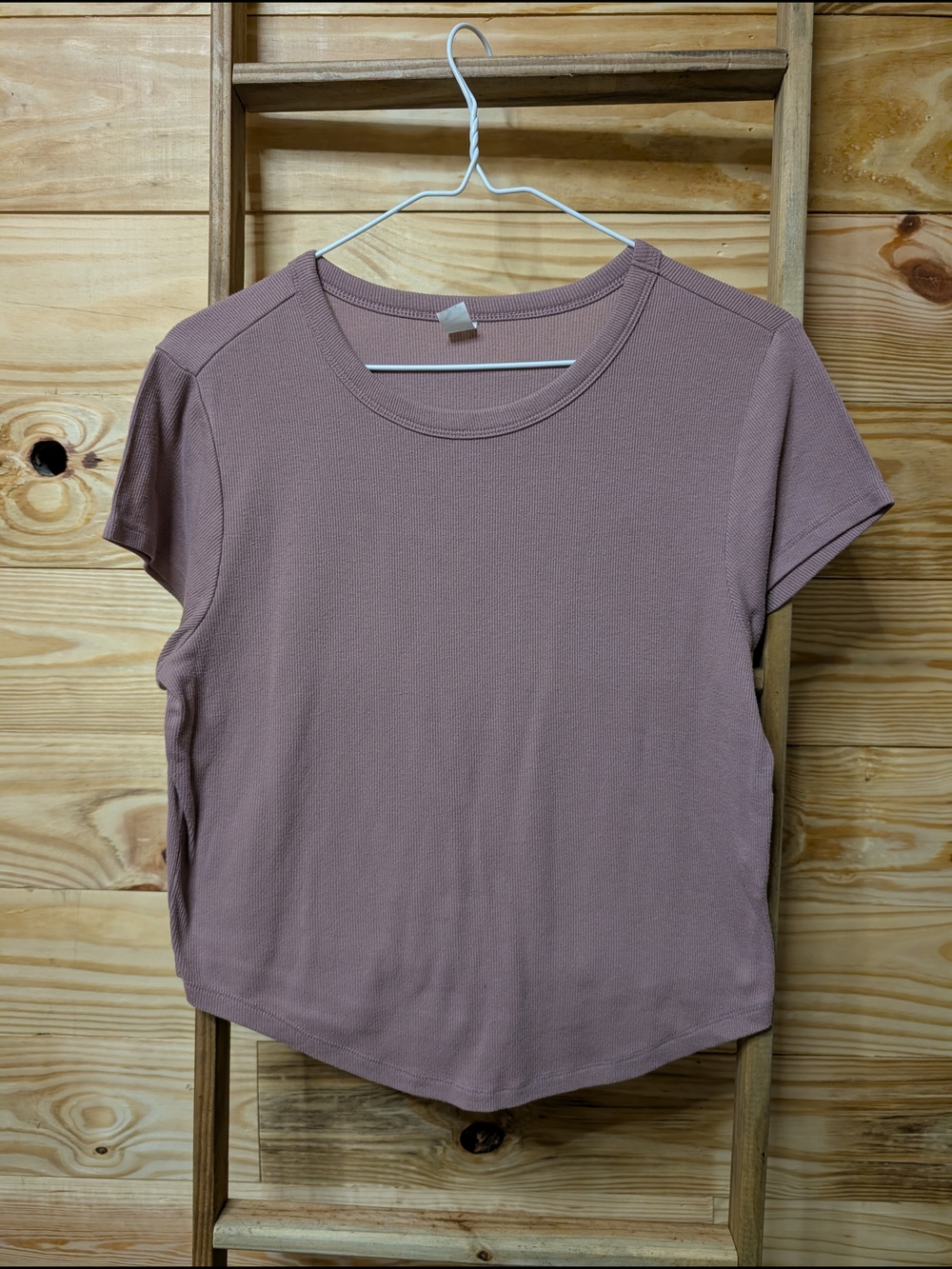 Women's 💜 Short Sleeve Crewneck Tee in Mauve
